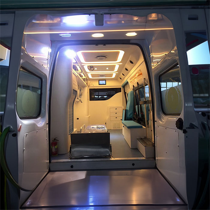 青海省第四人民医院（青海省传染病医院）救护车出租到福建宁德救护车出租的价格是多少