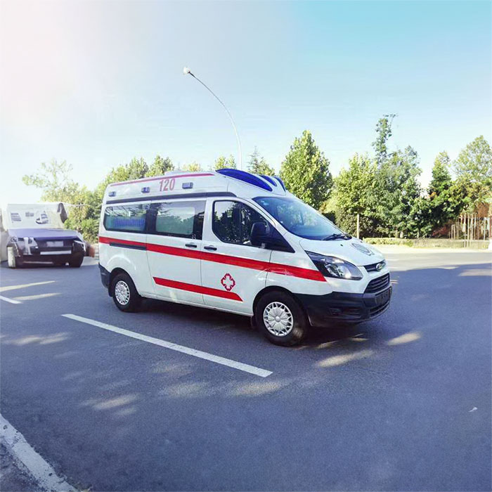 西宁私人救护车租车收费