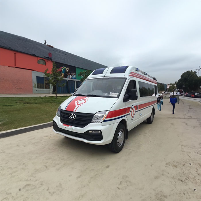 西宁救护车租赁电话