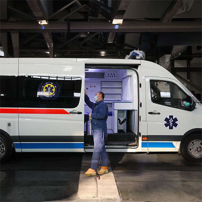 西宁私人救护车租赁收费标准