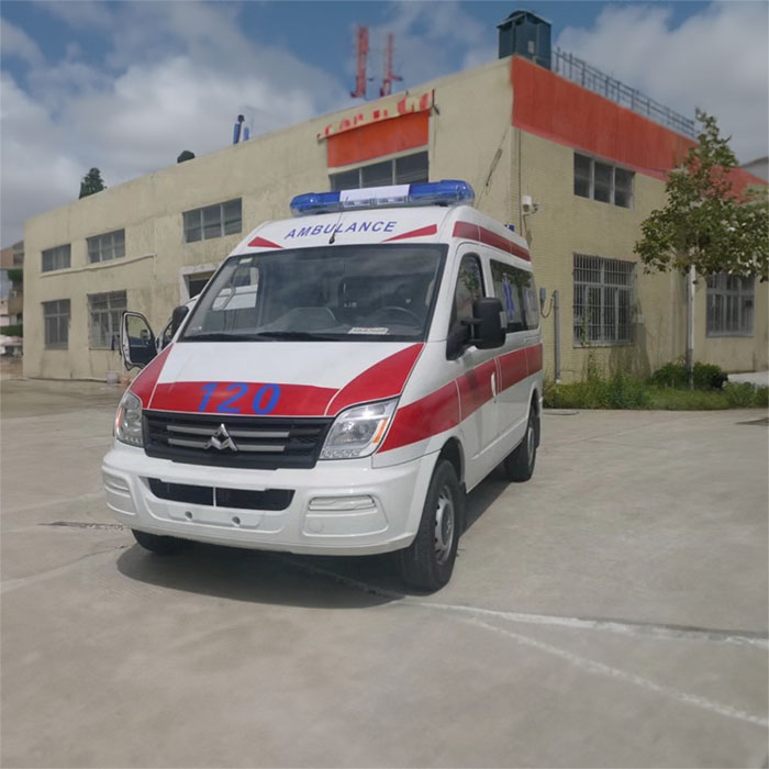 西宁私人救护车租赁费用