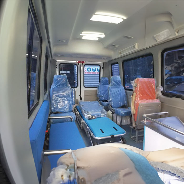 西宁救护车租赁联系方式