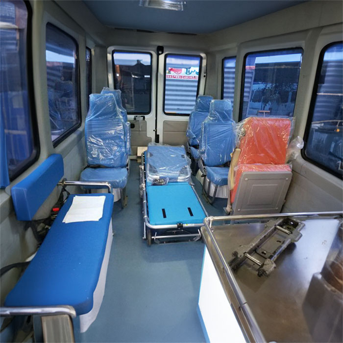 西宁私人救护车租车多少钱