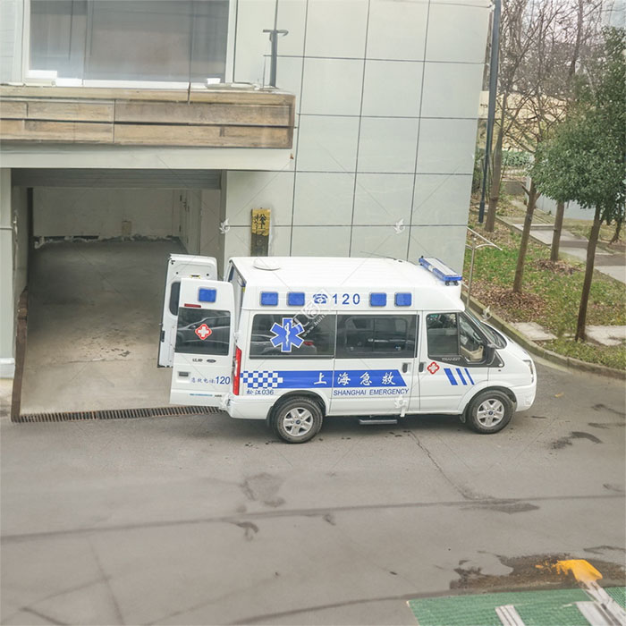 西宁租赁救护车电话