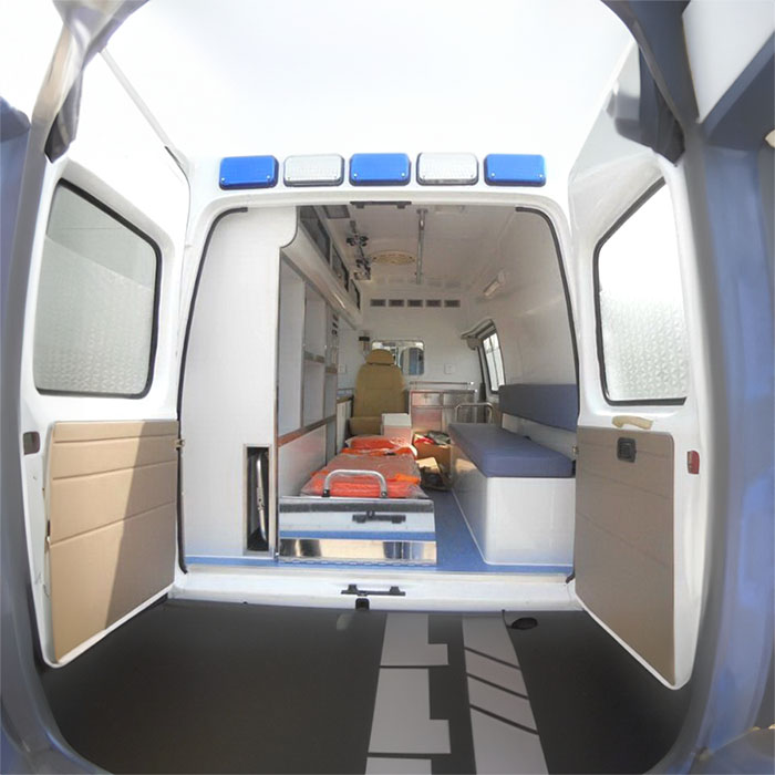 西宁私人救护车租车多少钱