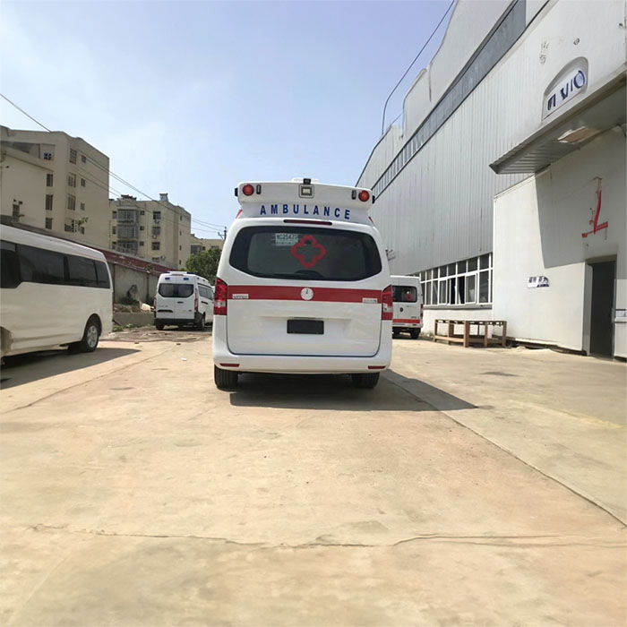 西宁租赁私人救护车电话