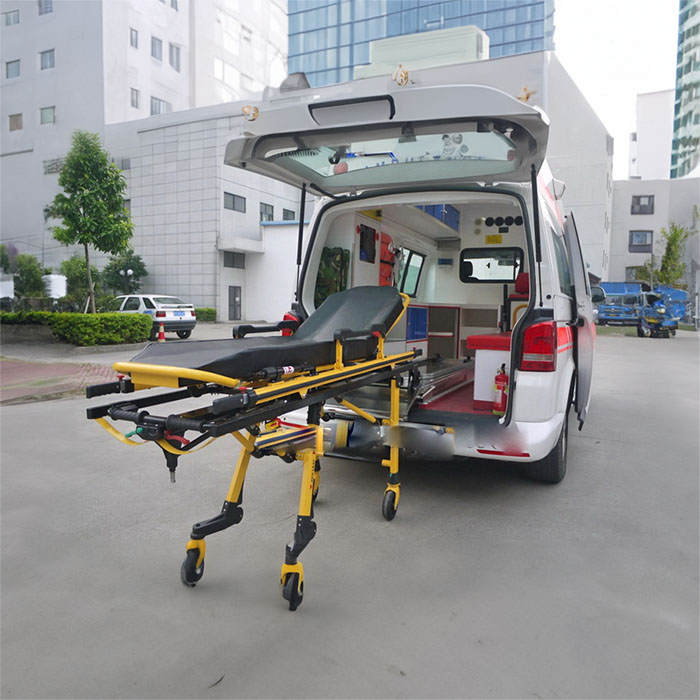 西宁救护车出租费用