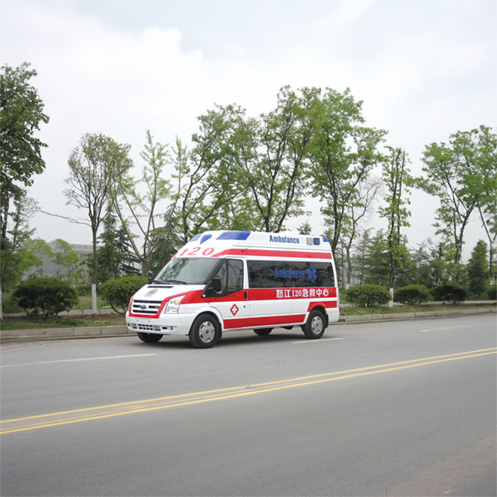 西宁急救车出租联系电话