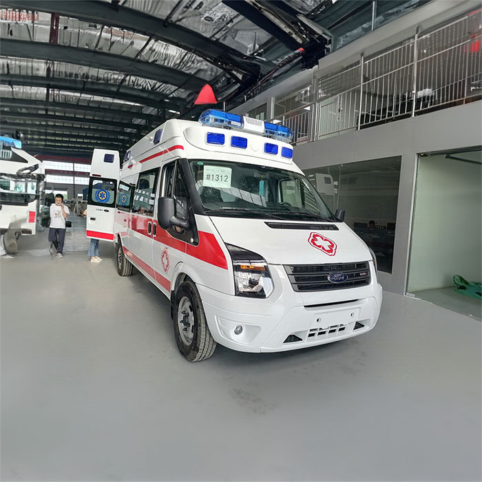 西宁私人救护车租车多少钱