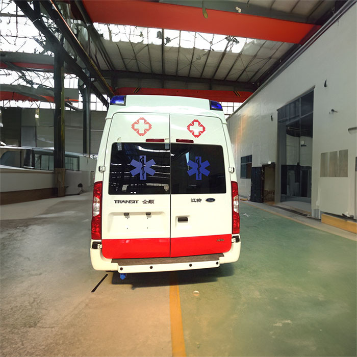 西宁租赁救护车联系电话