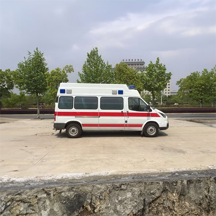 西宁租赁私人救护车联系电话