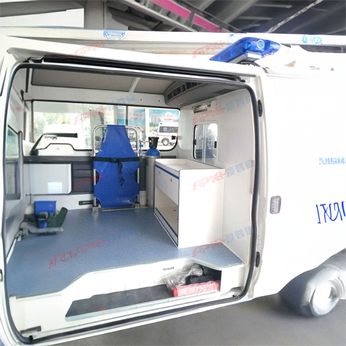 西宁救护车租赁费用