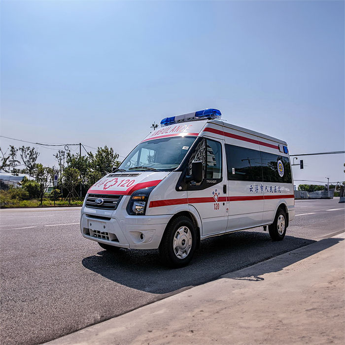 西宁私人救护车租车费用