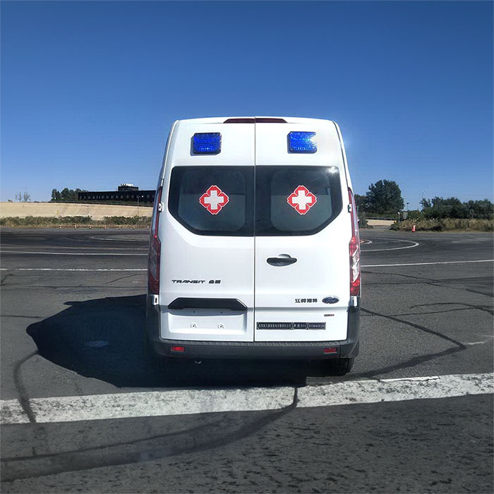 西宁出租私人救护车联系方式