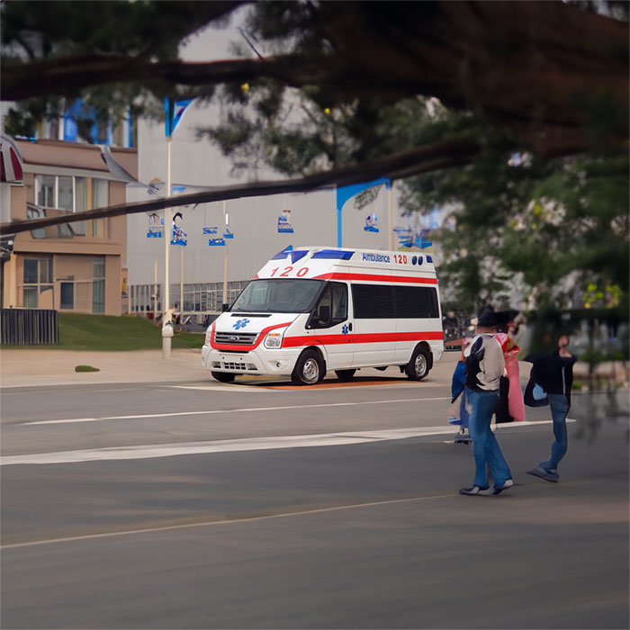 西宁救护车租车费用