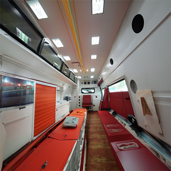 西宁私人救护车出租多少钱