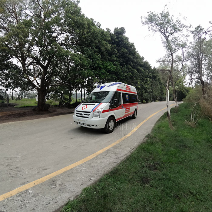 西宁急救车租车费用