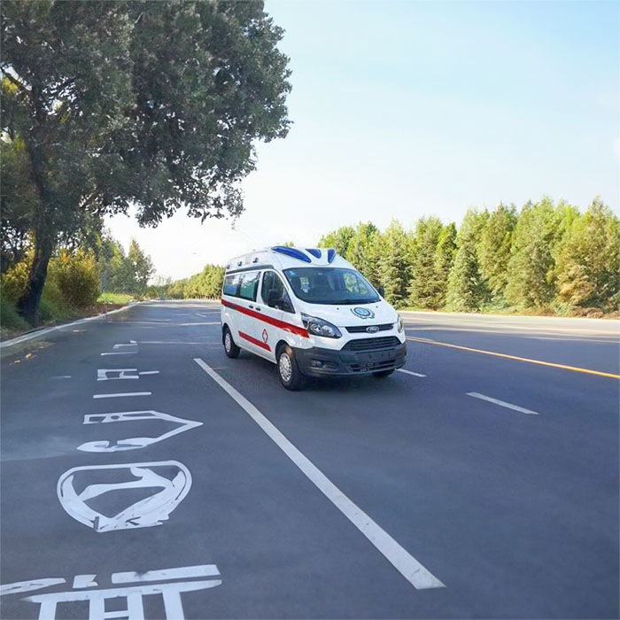 西宁私人救护车租车多少钱