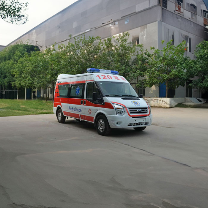 西宁私人救护车租车多少钱