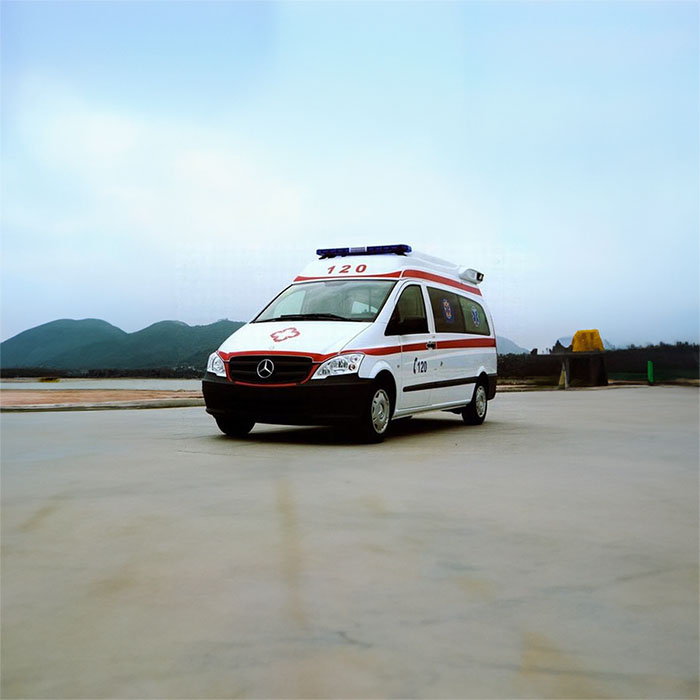 西宁租赁私人救护车电话号码