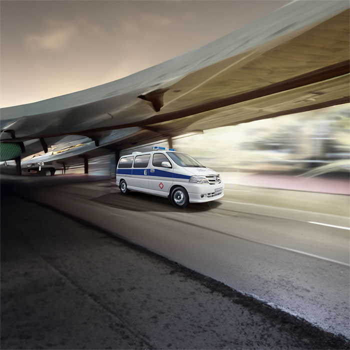 西宁救护车出租联系电话