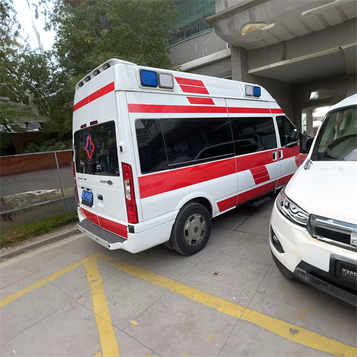 西宁私人救护车租车联系电话