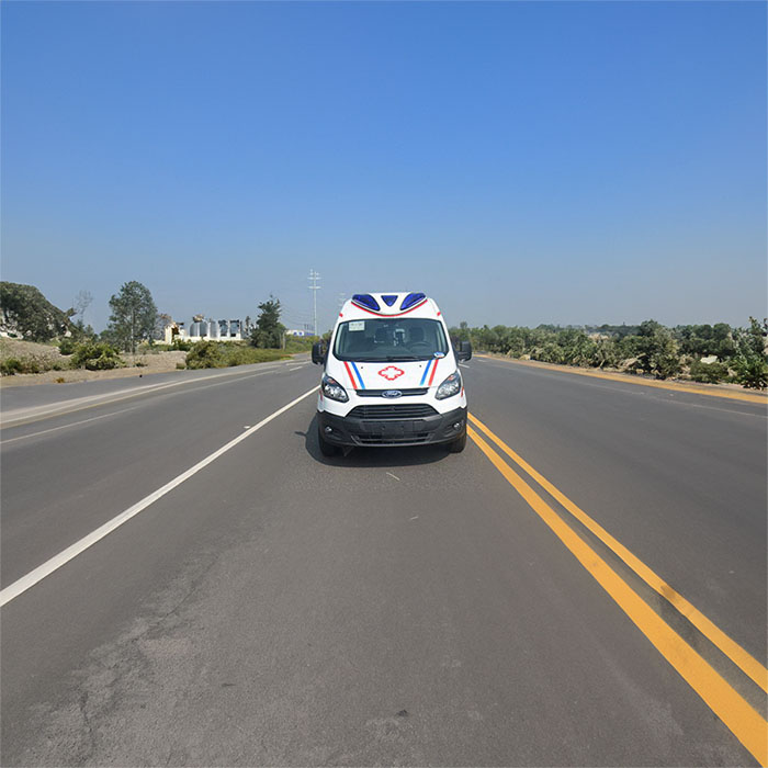 西宁救护车出租费用