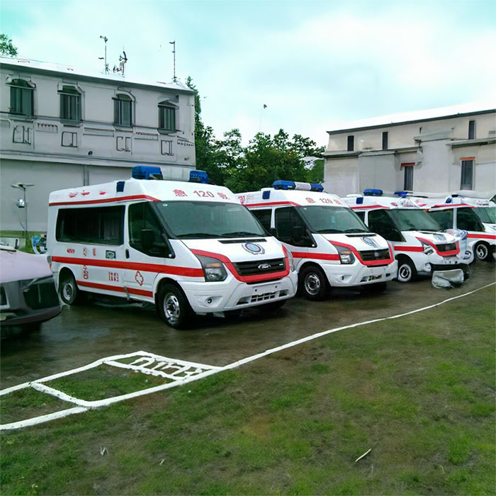 西宁私人救护车租车电话