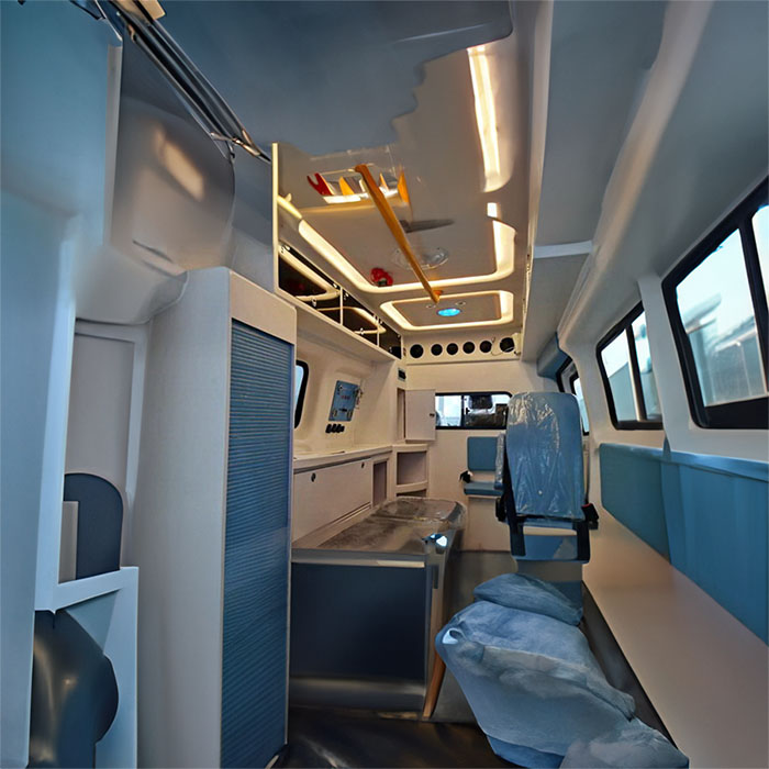 西宁私人救护车出租多少钱