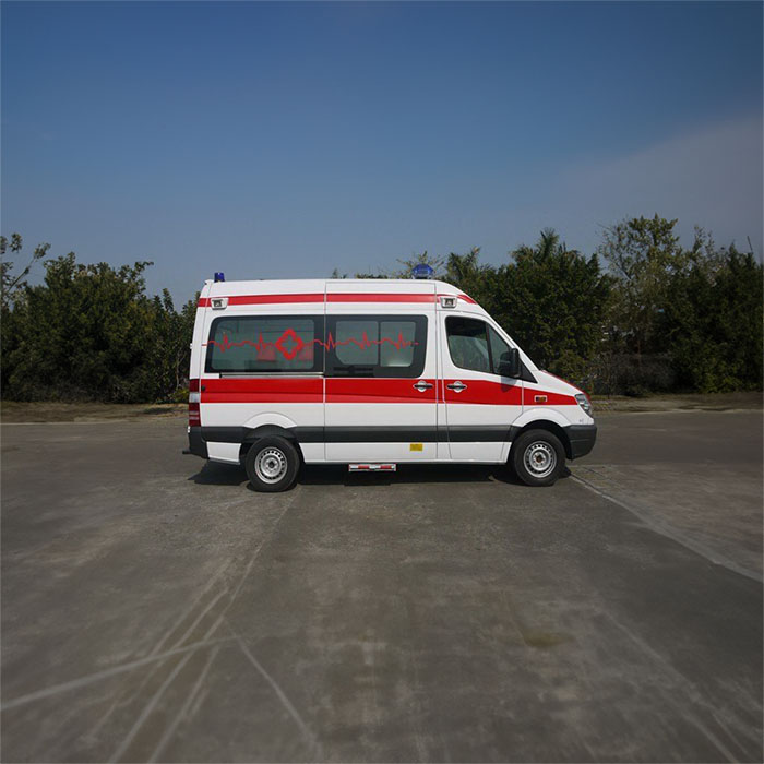 西宁私人救护车租车收费标准