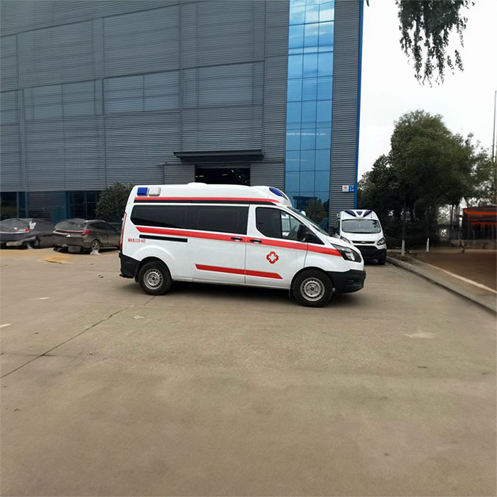 西宁私人救护车租赁收费标准
