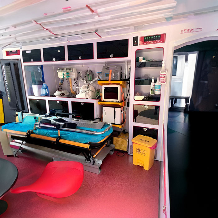 西宁租赁私人救护车电话