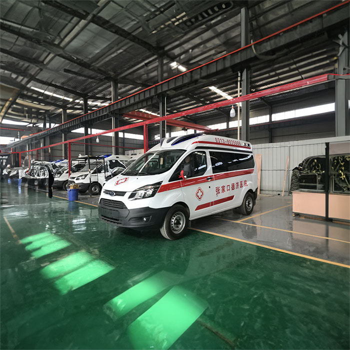 西宁租赁私人救护车电话号码