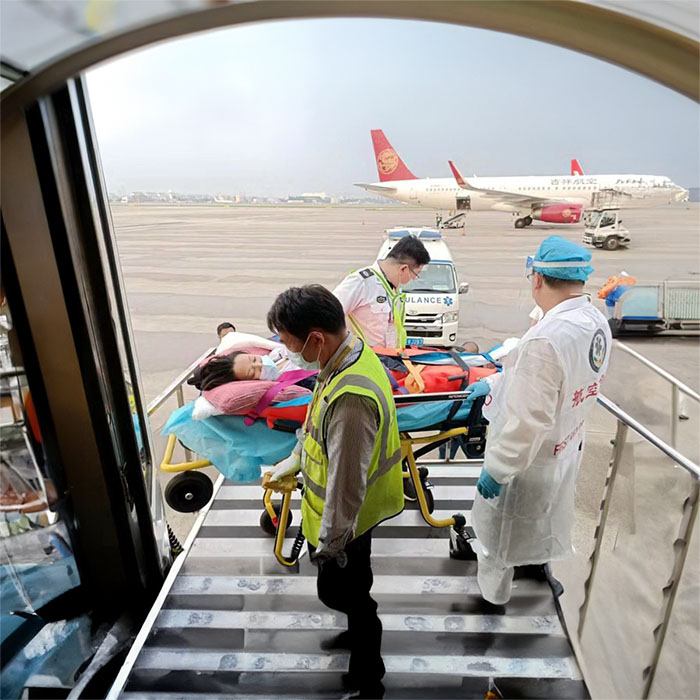 西宁救护车租赁