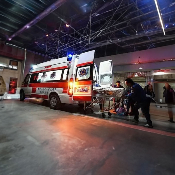 西宁私人救护车租赁联系方式