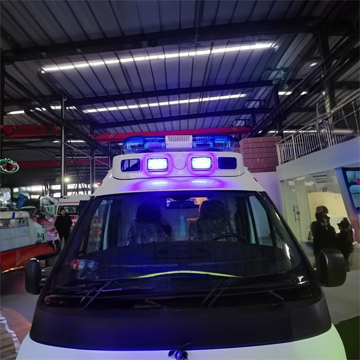 西宁租赁私人救护车电话