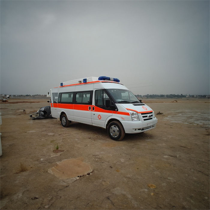 西宁私人救护车租车多少钱