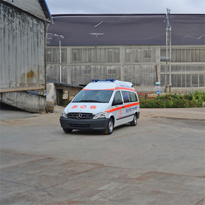 西宁私人救护车租车费用