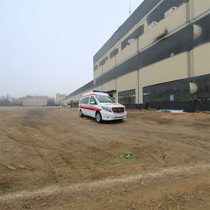 西宁救护车出租联系电话