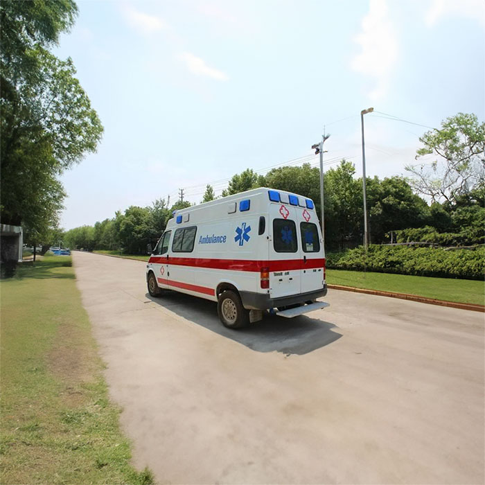 西宁私人救护车出租电话