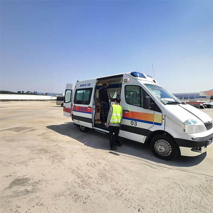 西宁救护车租赁联系方式
