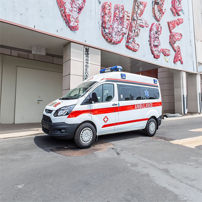 西宁出租救护车电话