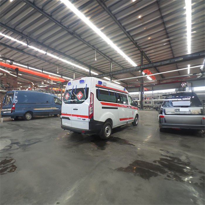 西宁私人救护车租车电话号码