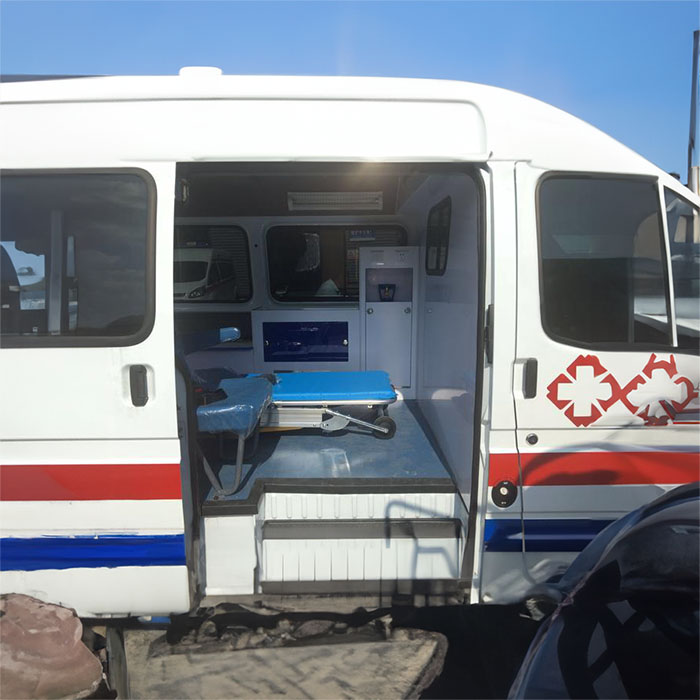 西宁租赁私人救护车联系方式