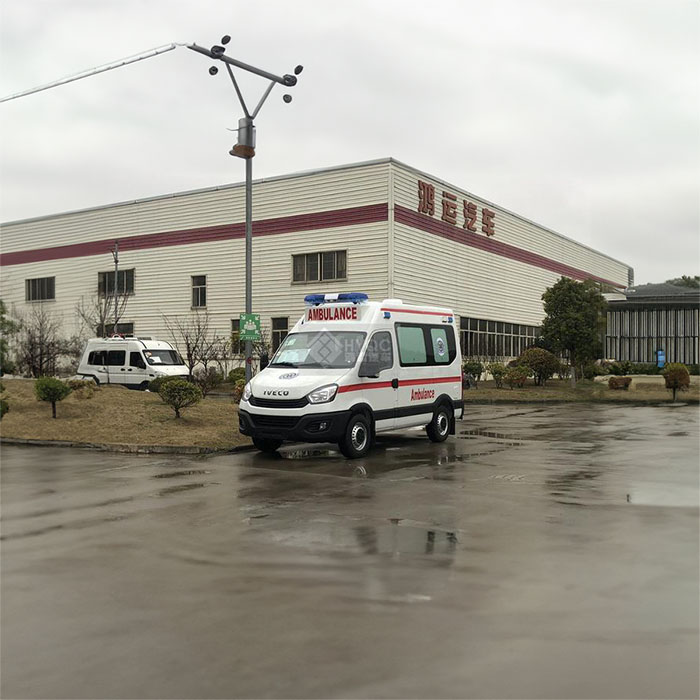 西宁救护车租赁电话