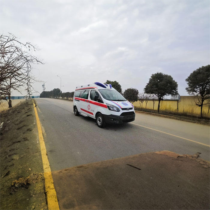 西宁私人救护车租赁