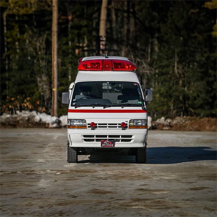 西宁出租救护车电话