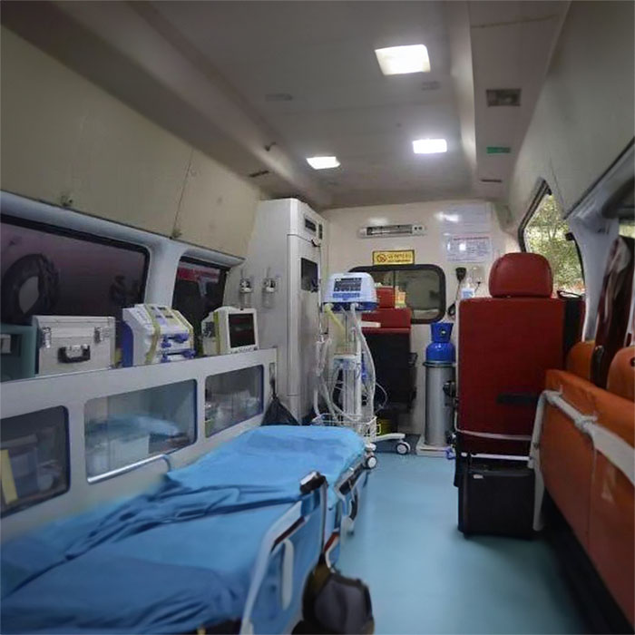 西宁出租急救车电话号码