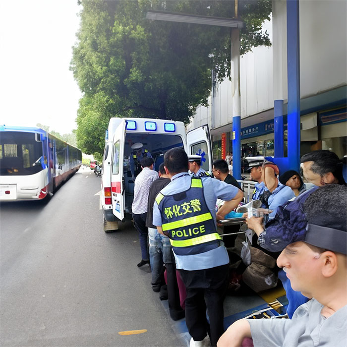 西宁私人救护车租赁