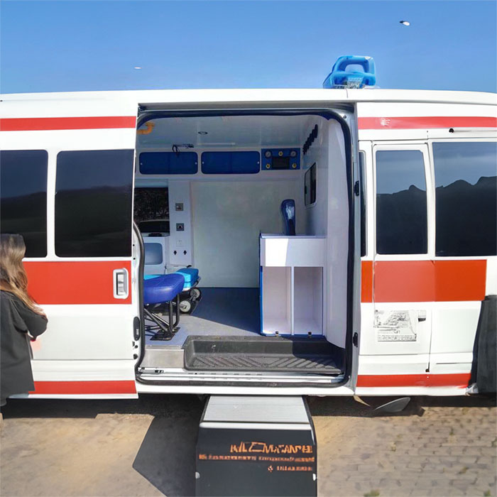 西宁私人救护车租车多少钱